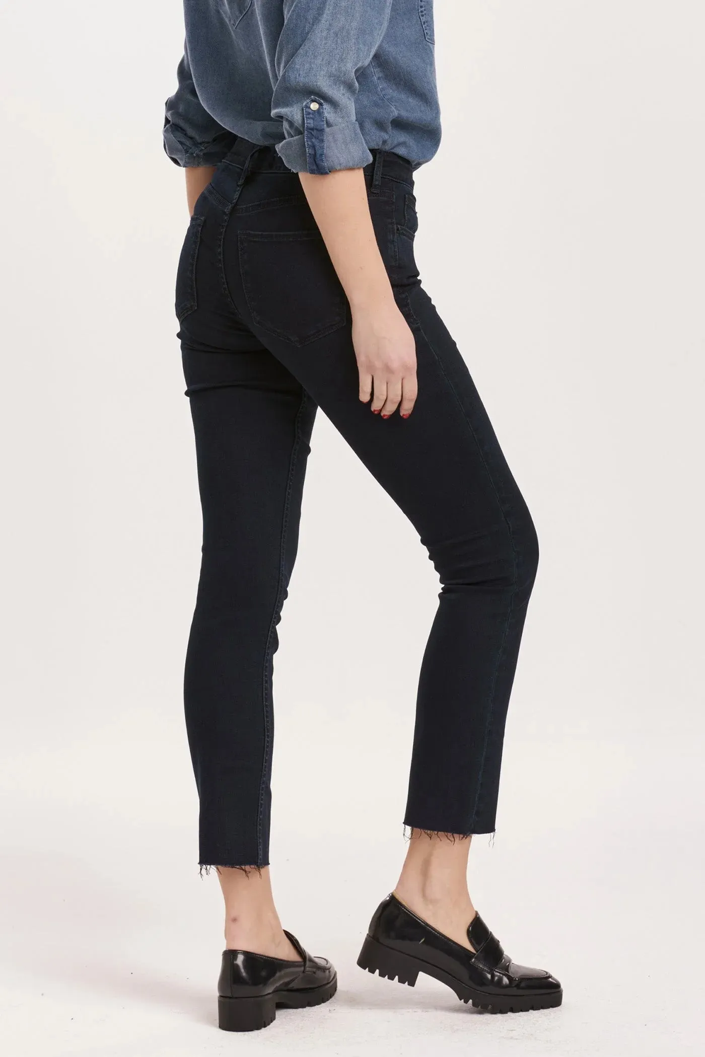 BLAIRE MID RISE SLIM STRAIGHT