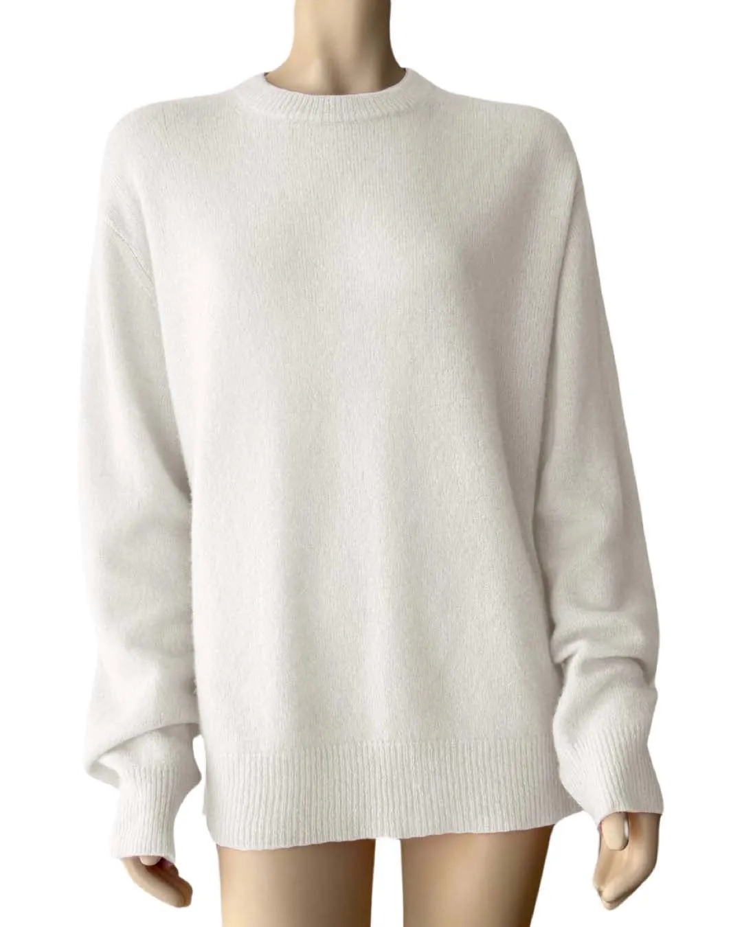 Cloud cashmere and silk essential crew neck sweater in ivory