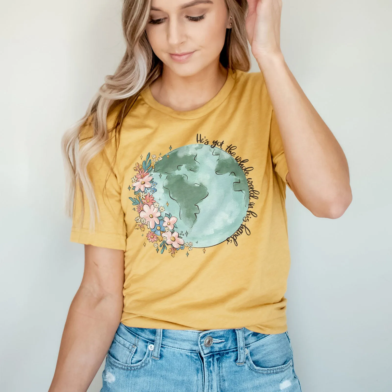 He's got the whole world in His hands Tee