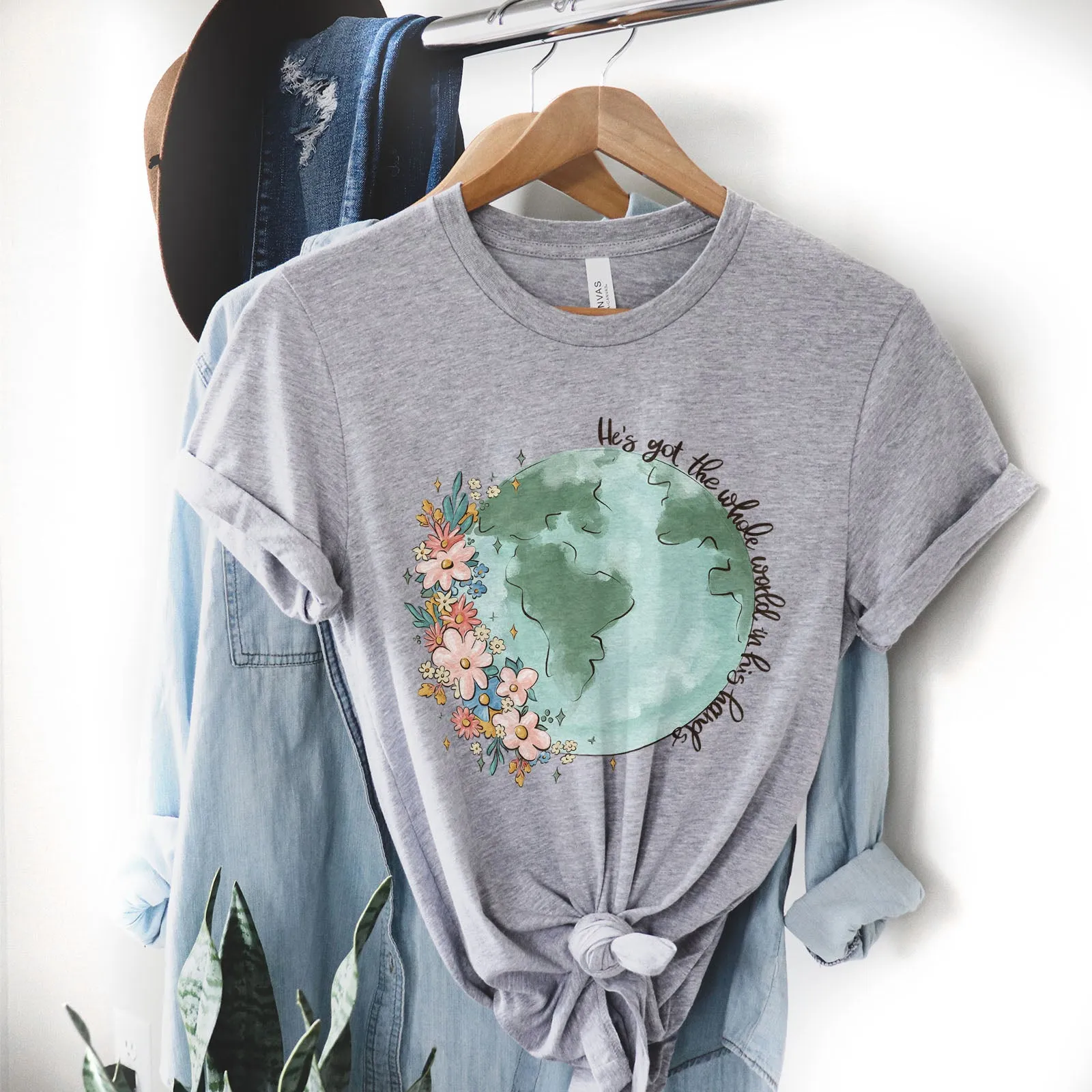 He's got the whole world in His hands Tee