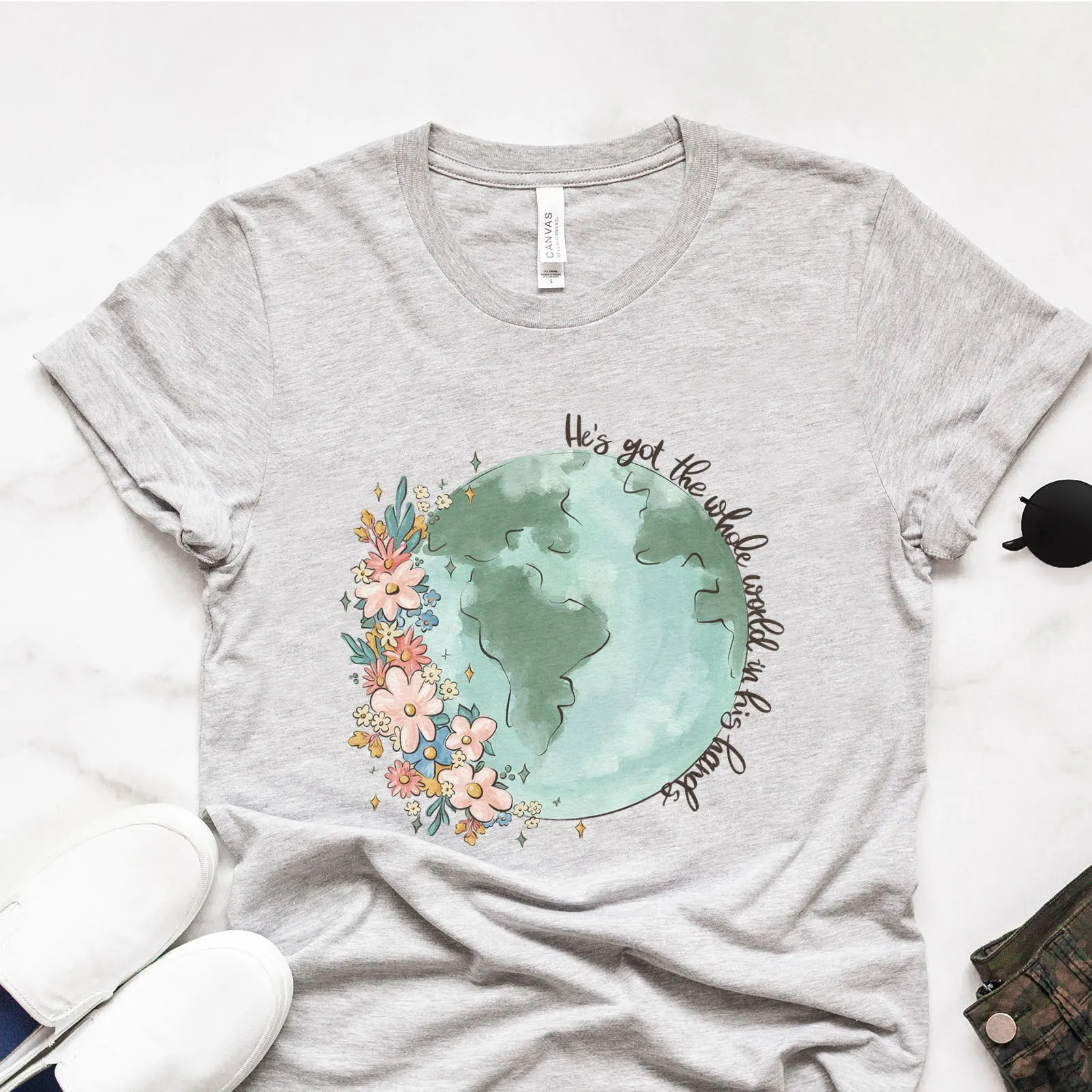 He's got the whole world in His hands Tee