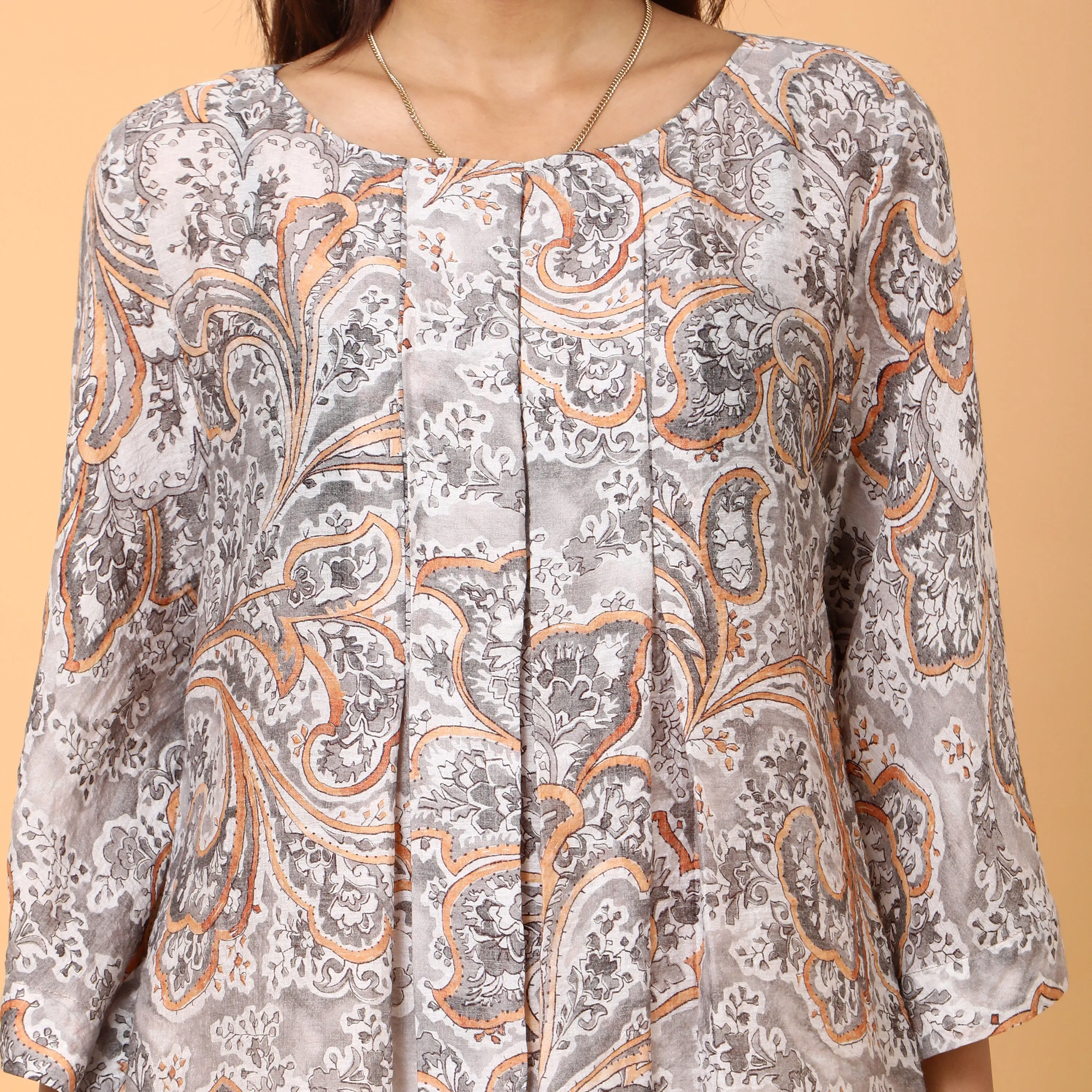 Willow paisely printed top